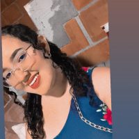 Alejandra Giraldo Asistente de Produción LEJOS AQUI