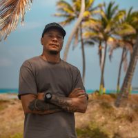 Alfred Robinson - Director y Productor