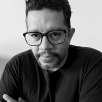 Andres Porras - Coproductor, guionista y montajista