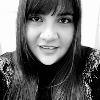 DIRECTORA Y PRODUCTORA Kamila Véliz