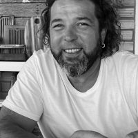 Juliano de Paula Santos - Director