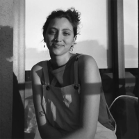 Productora-Sarah Fernandez Oks