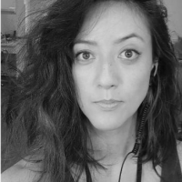 Viviane Mayumi Costa Iamamoto - Directora